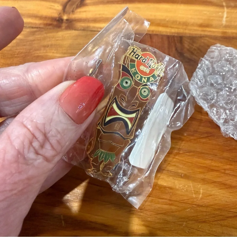 NWT Hard Rock Cafe Collectors Pins Lot of 10
